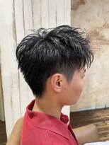ティティアンバイイザ(titian by IZA) 刈り上げスパイキーショート