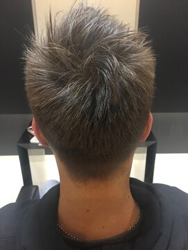 ディーヘアーデザイン(d.HAIR DESIGN) シルバーアッシュショート