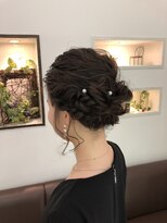 ヴィサージュ(VISAGE)&nbsp;ホブのお呼ばれアレンジ