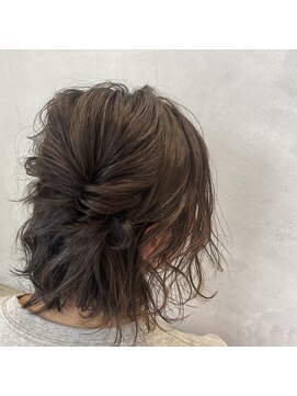 ダブル(W) ハーフアップ