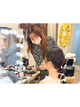 スタッフ全員女性◇ヘアメイク着付け専門店だからこそのプロの仕上がりが人気！お好みのメイクに仕上げます