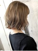 オレンジベージュ