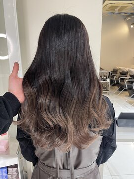 アライブ ハラジュク(ALIVE harajuku) ナチュラルベージュグラデーションryota