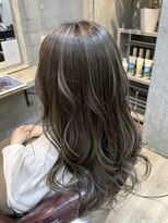 リィリ バイ ロダット 横浜(rili by LODAT) ハイライト×グレージュカラー【rili横浜】