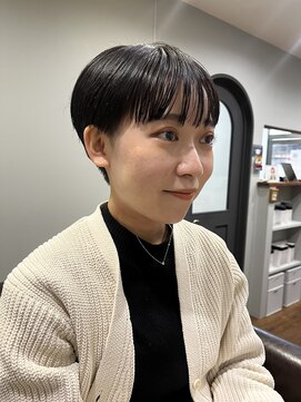 ウィーク 梅田(UiiC) マッシュショート【uiic stylist rira】