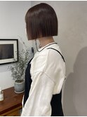 アゴライン切りっぱなしボブ