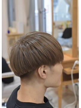 フロラクロマ 上通NEWS裏(FLORACHROMA) 20代・30代メンズ刈り上げマッシュ