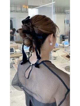 ロイリー バイ ローウェ 立川(Loely by Louwe) ヘアアレンジ
