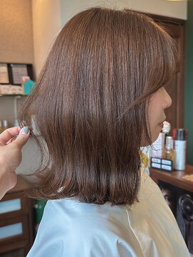 シェール(cher) 艶髪ミディアムレイヤー/マロンベージュ【cher西宮北口：MAYA】