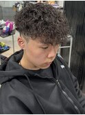 前下がりマッシュフェード刈り上げスパイラルパーマ