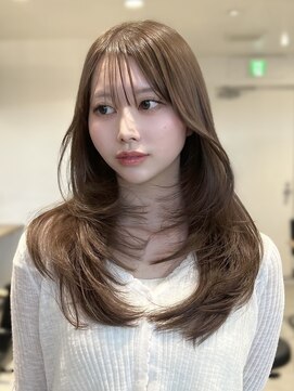アイヴィ 表参道(IVY) 韓国ヘア レイヤーカット ロングヘア 透明感オリーブベージュ