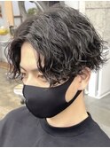 ツイストスパイラルパーマメンズマッシュセンターパートウルフ