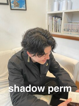 ドッグス 柏(Dawgs) フェザーパーマ　サーフカール　刈り上げセンターパート