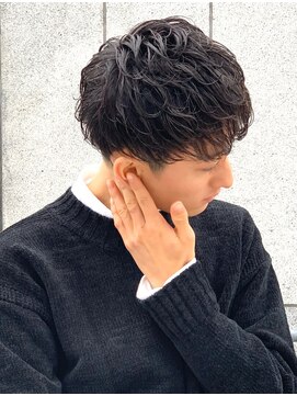 クオンヒール 淀屋橋店(QUON HEAL) スペインカール/スパイキーショート/フェザーパーマ/フェード