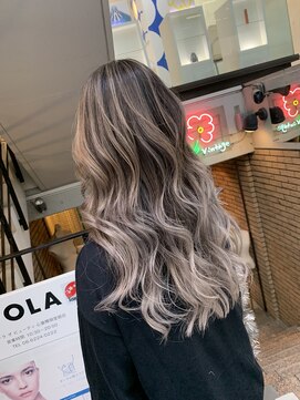 ラフ 難波店(LAFF) #黒髪#ボブルフ#ネビージュ#小顔#ワンレン