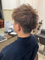 コアフィールフィス(COIFFURE fils)&nbsp;【見附　今町】ショートレイヤー　ハイトーンアッシュ