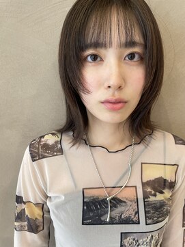 トゥルー 渋谷(TRUE) イルミナカラー/ハイライト/酸熱ストレート/oggiotto