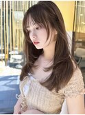 韓国風レイヤーカット ミディアムレイヤー ストレートヘア