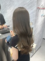 アルドーレフィエロ シンサイバシ(Ardore fiero shinsaibashi)&nbsp;オリーブグレージュ/ブリーチなし透明感【小山田繭】