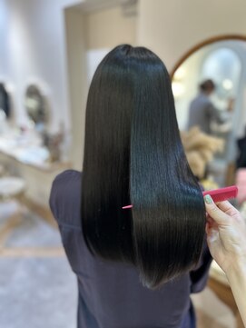 アンド ラ ブランシュ(&.La Blanche) フェミニンロング/メルティカラー/似合わせカット/髪質改善