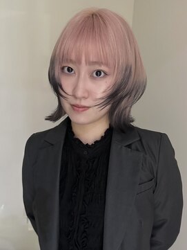 イェッカ パビル(YECCA pabil) ピンクからブラックのルーツカラー(ブリーチ2回)