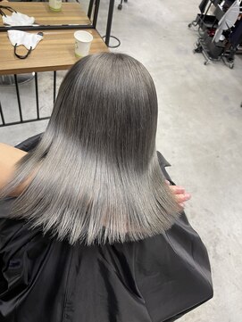 ラフィット 香椎(lafit) シルバグレーーカラー！