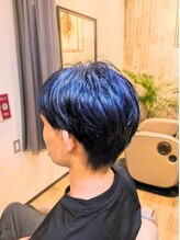 フルムーン(Full Moon) ブリーチ1回にオンカラーでブルーブラック