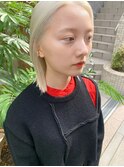 ホワイトカラー　ホワイトブロンド　抜きっぱなしブリーチ