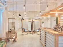 シーバイサイン(sea by Sign)の雰囲気（半個室により、パーソナルスペースも安全です♪癒しの空間）