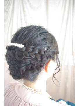 リオビーシンジュク(Rio B SHINJUKU) 編みこみアップ