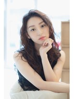 コモド(COMODO)&nbsp;お手入れ簡単。ダメージレス！ふんわりウェーブパーマ