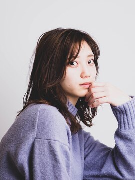 ニーイチイチ(211) 似合わせカットイメチェン/ニュアンスカラー/ウェーブ