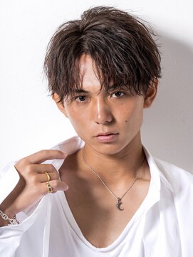 ゴールドシブヤ(GOALD SHIBUYA) ツイストスパイラル波打ちスパイラルセンターパート刈り上げ束感