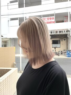 ヘアーアンドメイク ブロッサム 志木南口店(HAIR&MAKE Blossom) ホワイトミルクティーベージュエンドカラーブリーチカラー美髪