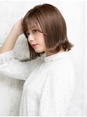 グリッターな外ハネアレンジも可愛い