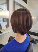 耳かけショートボブ　絶壁解消ヘア　クビレショート