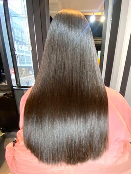 高難易度縮毛矯正の写真/伝説の名店【高難易度縮毛矯正美容専科】の技術を受け継いで、栄にNEW　OPEN！どこのお店より綺麗にします!
