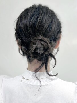 レイリー 原宿 表参道(Rayreee) 大人かわいいお呼ばれシニヨンアレンジ