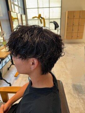 ヘアルシェーヌ ルミエール(hair le chene lumiere) シャドウパーマ
