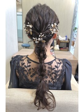 ヘアーサロン オリガミ(Origami) ロング編みおろしヘアアレンジ