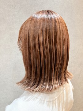 ミディアムロブ/ウォームミルクティーベージュ/モカブロンド