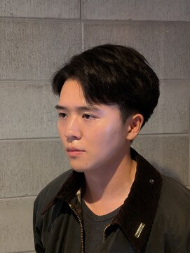 ワンワンオー バーバーショップ コンチネンタル(@110 BARBER SHOP continental) 緩めフェザーパーマ