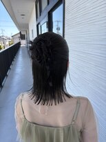 シャルムヘアー(charme hair)&nbsp;ネジネジハーフアップ
