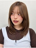 くびれミディアム/レイヤー/顔周り/小顔/ベージュ/20代30代
