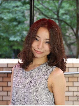 コマ(coma) 【coma中野】くせ毛風センターパートふわミディ