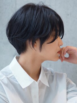 アトリエ フェム(atelier.fem) atelier.fem　くびれのあるコンパクトショート