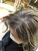 ワンバイワンクラッカ(one by one CLACCA)&nbsp;白髪染めを使わない　白髪活かしハイライト