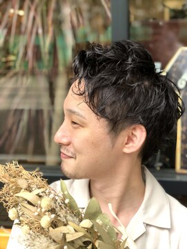 バーバー ヤマミチ(BARBER YAMAMICHI) ＜理容室＞メンズパーマ　シルバーグレー　メッシュ