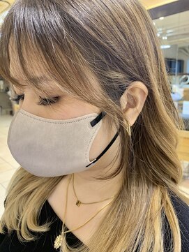 ネオリーブ モカ 川崎チネチッタ店(Neolive mocca) 結んで可愛い後れ毛　韓国風顔まわり　小顔カット　【川崎】