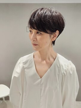 オン(ON) 大人女性のくびれショート